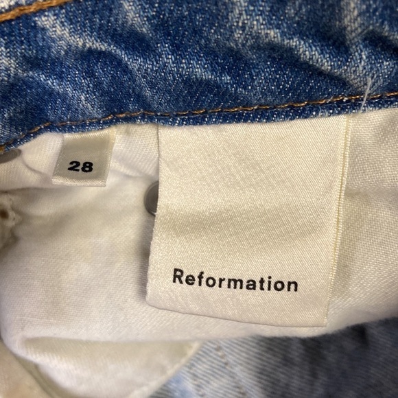 Reformation High Rise Cropped Cigarette Jeans in Medium Blue Savu Wash Size 28 - Picture 9 of 10
